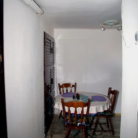 Apartment Valerija *
